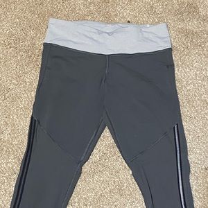 Lululemon cropped leggings